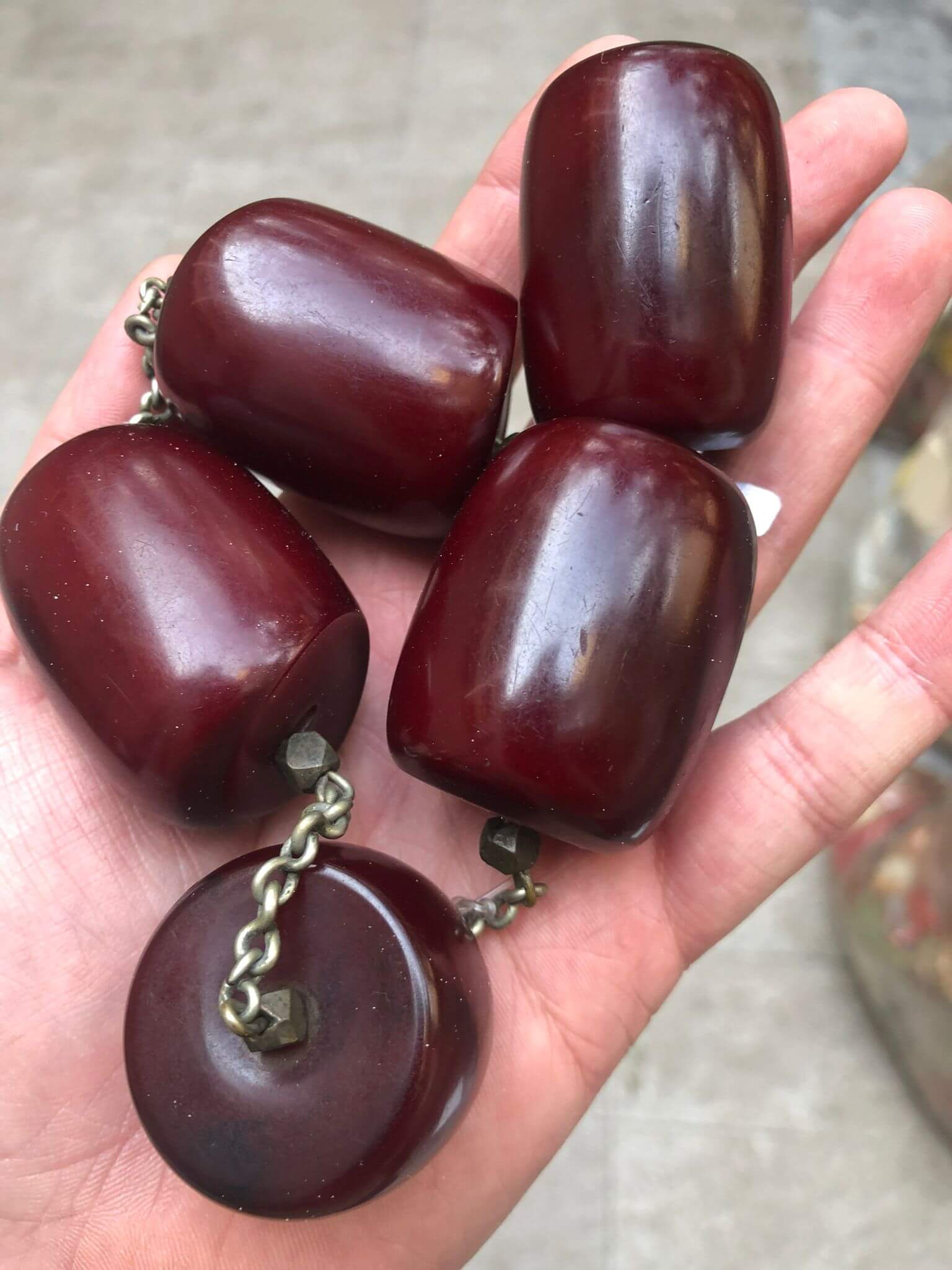 Ankauf von rundem Bakelit Schmuck