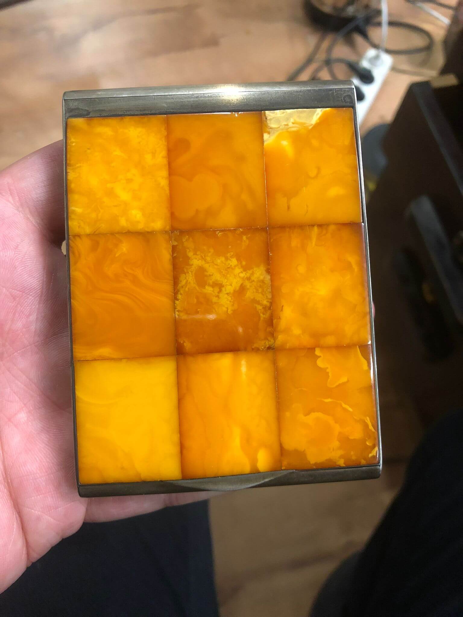 Ankauf von Silberdose mit Bernstein